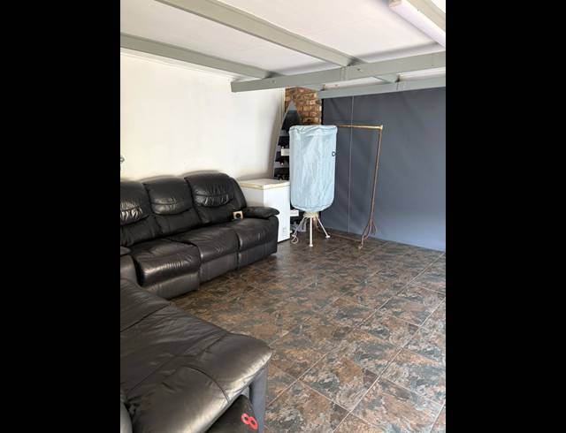 4 BEDROOM HOUSE FOR SALE IN RIVERSDALE